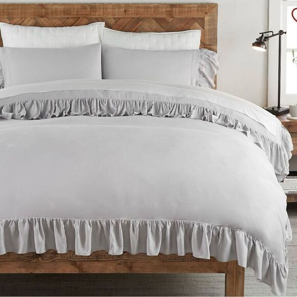 Pottery Barn TENCEL™ Ruffle Duvet Cover Q/F - Picture 1 of 9